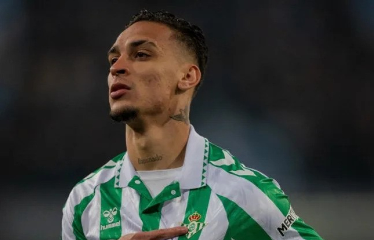 އެންޓޮނީއާ މެދު ޔުނައިޓެޑާއި ބެޓިސްގެ ހިޔާލުތަފާތުވުމެއް