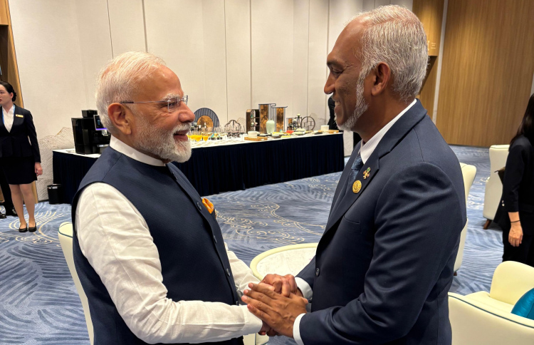 ޗައިނާއިން ރައީސް މުއިއްޒު އާއި މޯދީގެ ބައްދަލުވުމެއް!