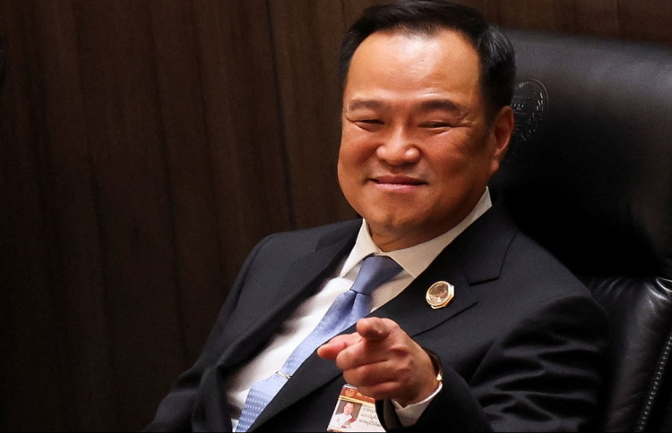 ތައިލެންޑްގެ އާ ބޮޑުވަޒީރަކަށް އަނޫތިން ޗާންވިރަކުލް