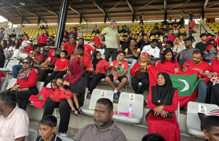 ލަންކާ ކޯޗުގެ ތައުރީފު ދިވެހި ސަޕޯޓަރުންނަށް