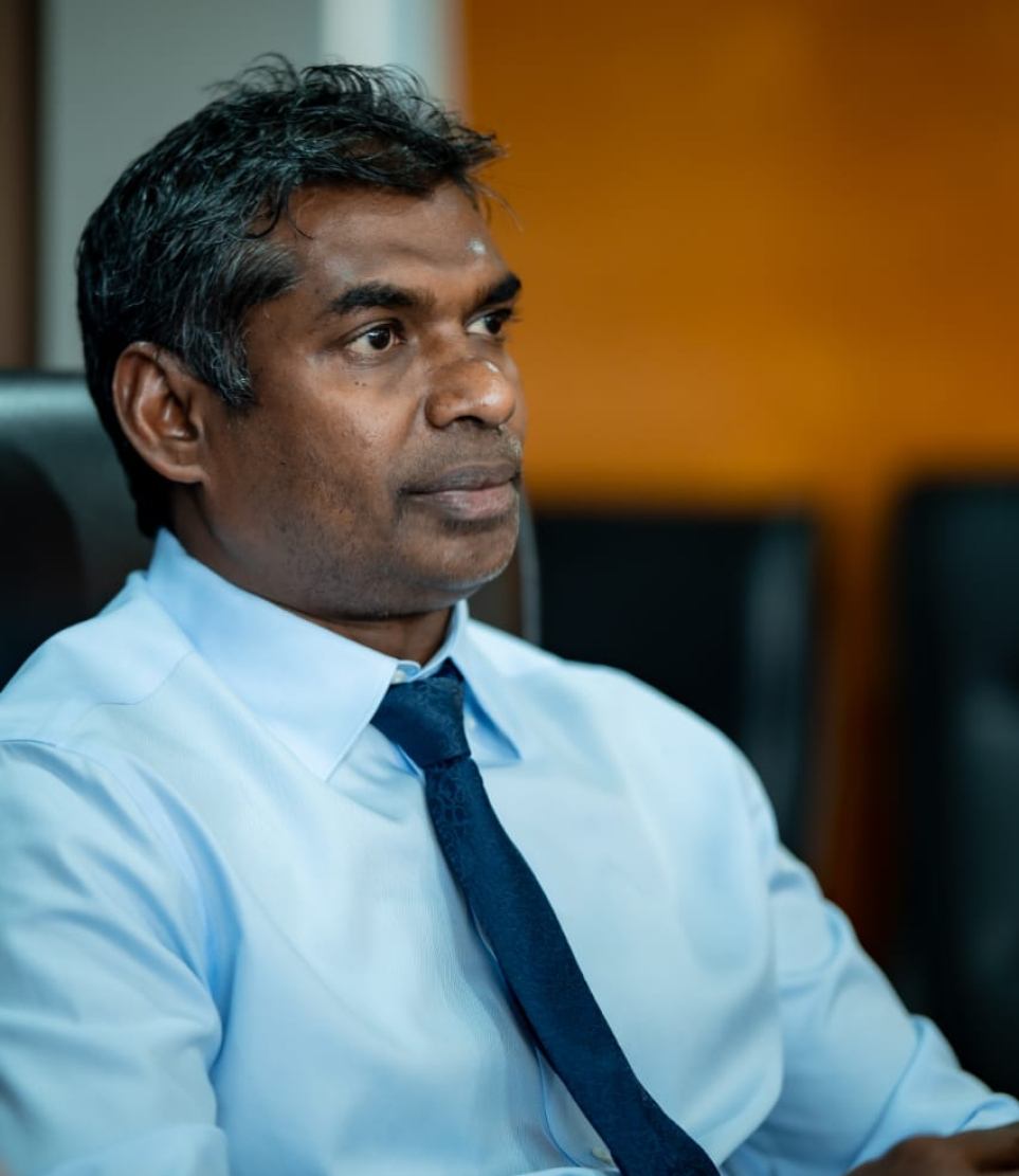 އިކޮނޮމިކް މިނިސްޓްރީ އާއި އެސްޓީއޯގެ މިއަދުގެ މީޑިއާ ބްރީފިންގައި އެސްޓީއޯގެ އެމްޑީ ޝިމާދު ނޫސްވެރިއެއްގެ ސުވާލު އަޑުއައްސަވަނީ.---ފޮޓޯ: އެސްޓީއޯ