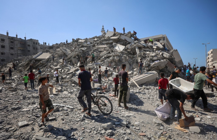 އިޒްރޭލު ބޮއިކޮޓްގެ އަޑު އާޓިސްޓުންނާ އެކު ގަދަވެއްޖެ