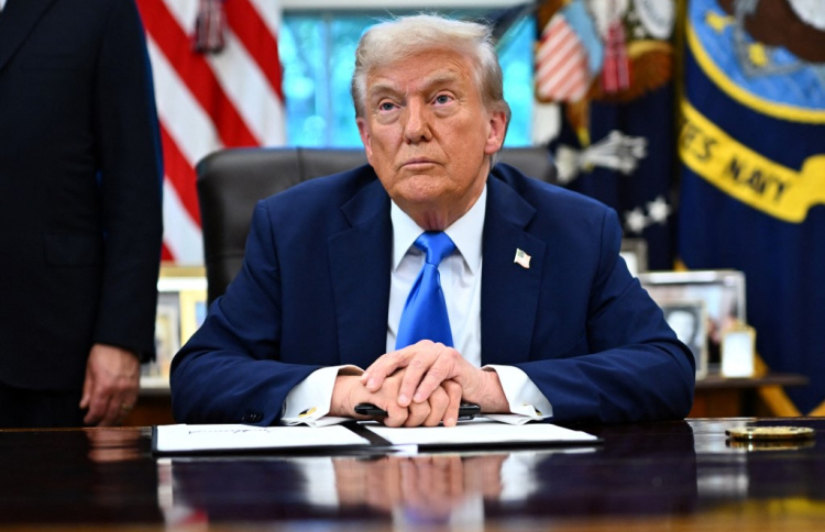 އޯޓިޒަމްގެ ސަބަބެއް ކަމަށް ޓްރަމްޕު ދެއްކީ ޕެރަސެޓަމޯލް