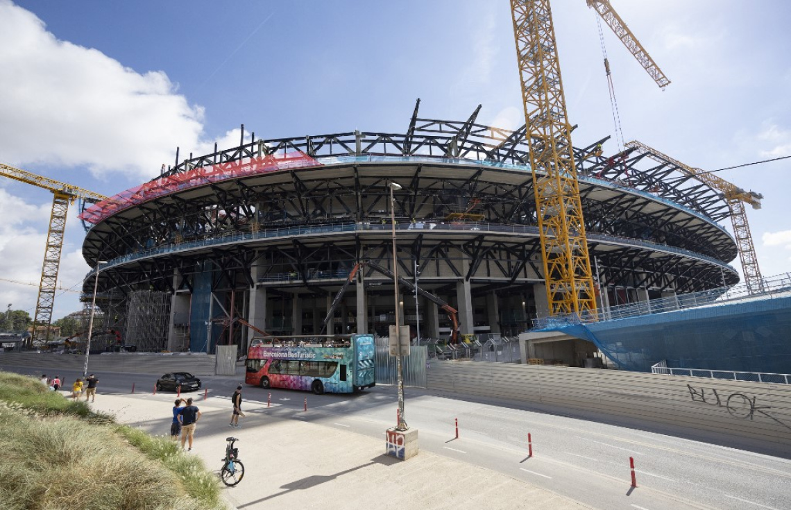 ބާސާގެ އާ ކެމްޕް ނޫ ސްޓޭޑިއަމްގެ މަސައްކަތް މިދިޔަ ހޮނިހިރު ދުވަހާ ހަމައަށް ކުރިއަށް ގޮސްފައިވާ މިންވަރު.-- ފޮޓޯ: އޭއެފްޕީ