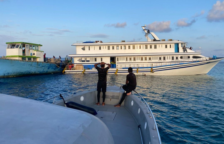 ފަރަށް އެރި 12 މިލިއަން ރުފިޔާގެ ބޯޓު ފުންކޮށްފި