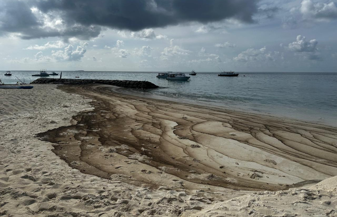 ވ. ފުލިދޫ ގޮނޑުދޮށަށް ތެޔޮ ލައްގައި ތަޣައްރުވެފައި.