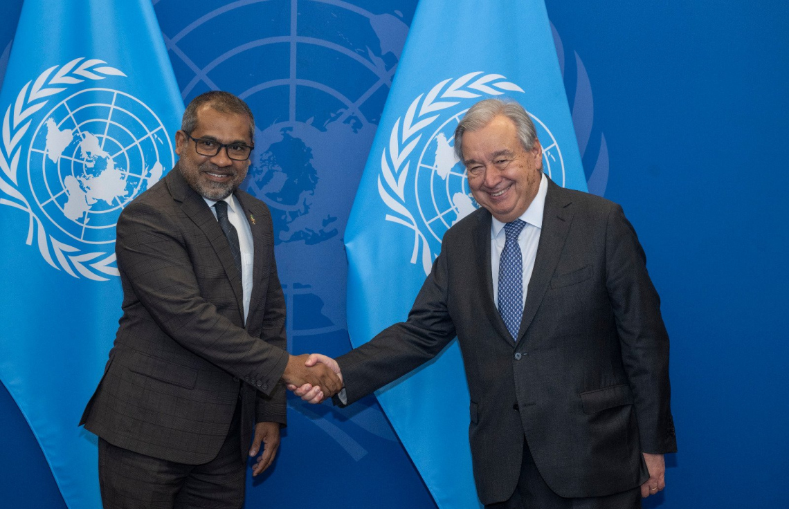 ސަލާމަތީ މަޖިލީހުގެ އޮނިގަނޑު ބަދަލުކުރަން ގޮވާލައިފި