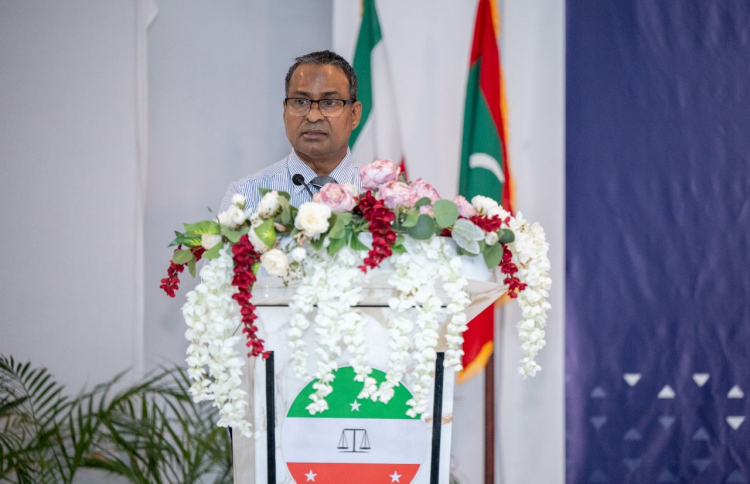"ބަދަލުތަކާ އެކު އާއިލީ އަދުލުގެ ގާނޫނެއް ބޭނުންވޭ"