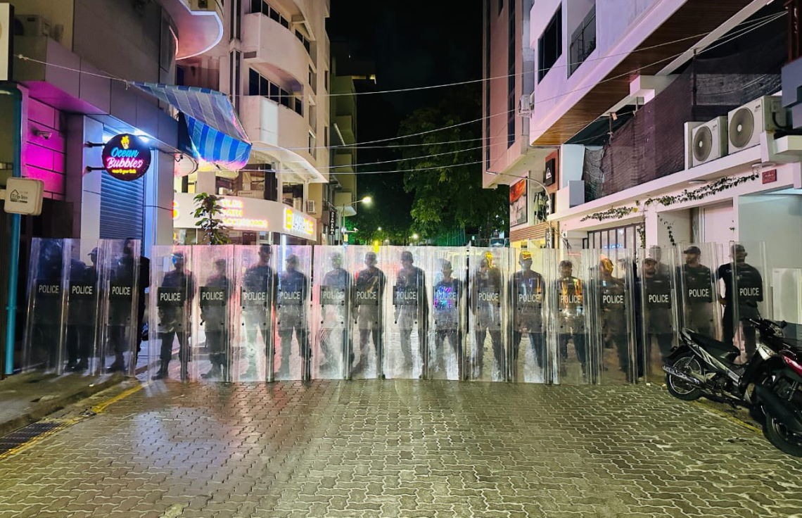 "ފުލުހުންގެ ތައްޔާރީ ހާލަތު ވަޒަންކުރަން" ތަމްރީނެއް!