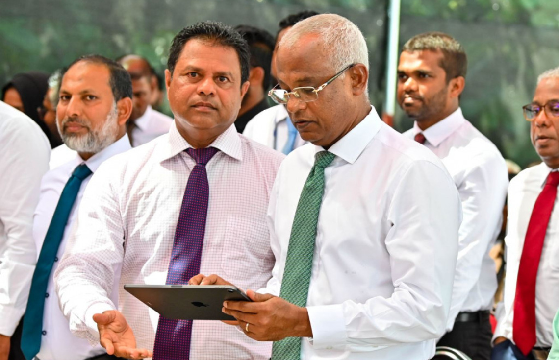 ފެނަކައިގެ ފައިސާއެއްގައި ނުޖެހެން: އިބޫ