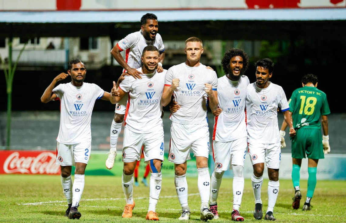 އޮޑިން އެއްވަނައިގައި ދަމަހައްޓައި ލީގު ބްރޭކަށް!