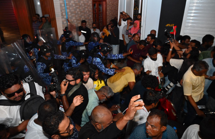 ފުލުހުން އުޅުނީ ގަދަބާރުން އެއްވުން ރޫލާލަން: އެމްޑީޕީ