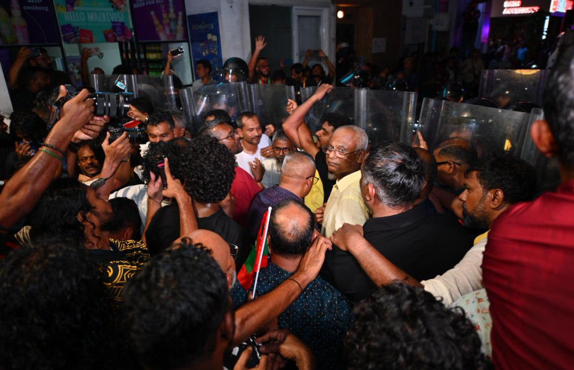 Rayyithunge nimmumah ihuthiraama kuran jeheyne, Badhaluvaan jeheynee vote in: PNC