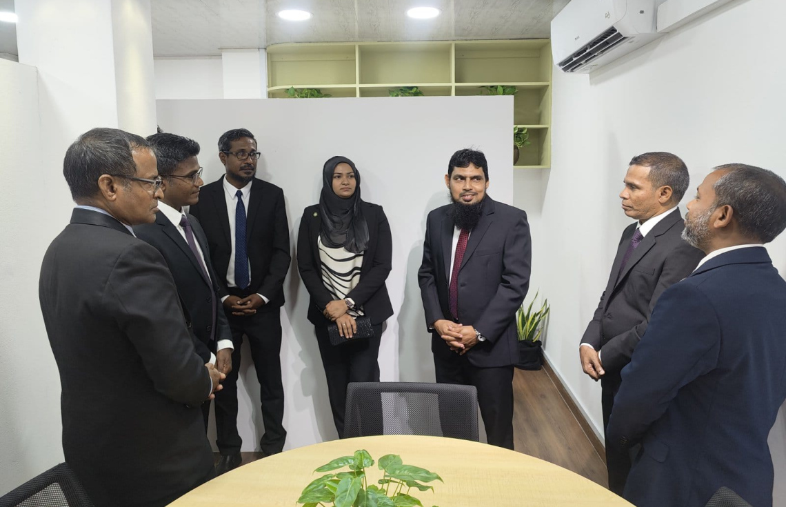 އިސްލާމިކް ޔުނިވާސިޓީގެ ލީގަލް ކްލިނިކް ހުޅުވަން ބޭއްވި ރަސްމިއްޔާތުގެ ތެރެއިން --