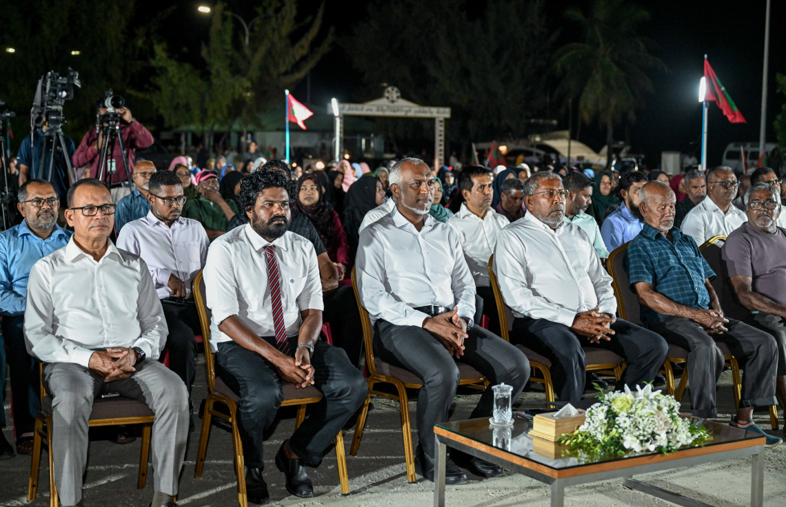 "ރައީސް މުއިއްޒަށް ވުރެ އިހްލާސްތެރި ވެރިއަކު ނެތް"