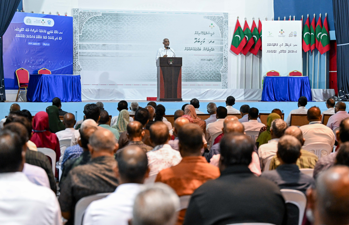 ރައީސް މުއިއްޒު މަހިބަދޫގެ ރައްޔިތުންނާ މިރޭ ވާހަކަފުޅު ދައްކަވަނީ.---ފޮޓޯ: ރައީސް އޮފީސް