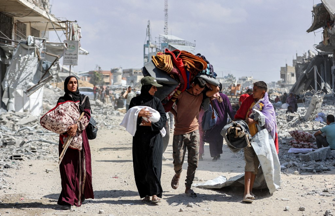 ބޮމުގެ އަޑު ކެނޑި، ޣައްޒާގެ އާންމުން އެނބުރި ގެޔަށް