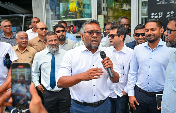 ހިތަށްވީ ތަދުގެ ބަދަލުހޯދަން އުޅެގެން ކުރިއެރުމެއް ނެތް