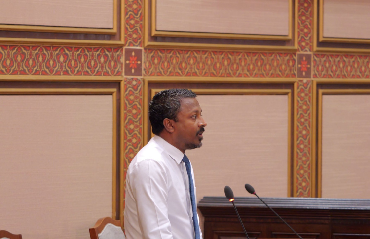 އަބުރުގެ ގާނޫނުގެ ބިލް މަޖިލީހުގެ މިދައުރަށް ހުށަހަޅަނީ