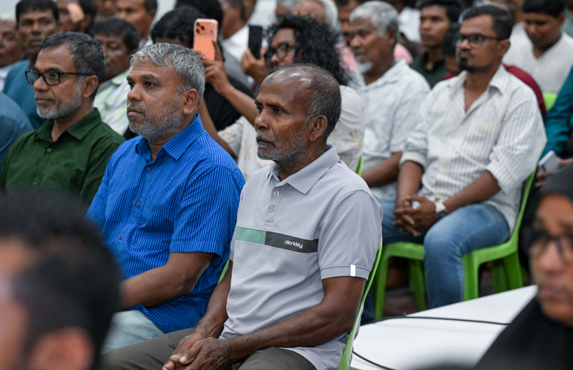 ރައީސް ޑރ. މުހައްމަދު މުއިއްޒު ށ. ފުނަދޫގެ ރައްޔިތުންނާ ބައްދަލުކުރެެއްވުން.-- ފޮޓޯ: ރައީސް އޮފީސް