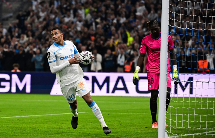 ޔުނައިޓެޑްގައި ފްލޮޕްވި ގްރީންވުޑް މާސޭގައި ރެކޯޑްހަދަނީ