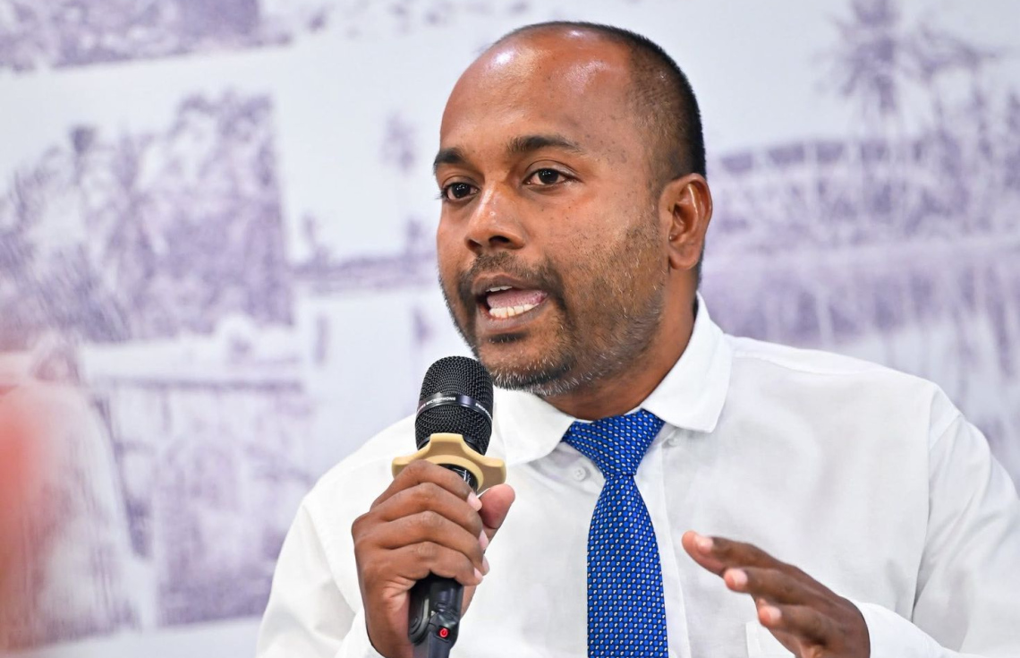 "މިހާރު" އައްޑޫ ބަހުސްގެ ތެރެއިން: އައްޑޫގައި އޮތީ ވަކިވުމާއި އެކަތިގަނޑެއްގެ ގޮތުގައި އޮތުމުގެ ވަރަށް ހޫނު ބަހުސެއް - ފޮޓޯ: ނިޝާން އަލީ / މިހާރު