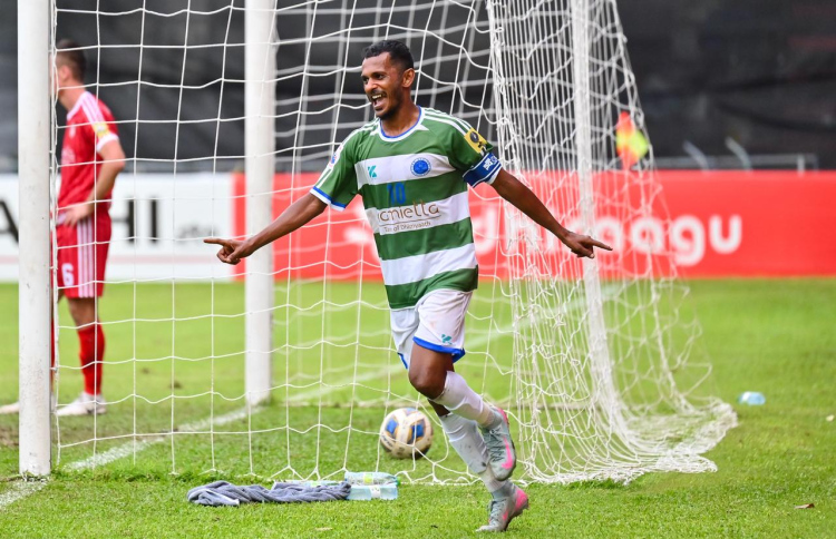 ސެންޓޭގެ ހެޓްރިކުން ނިއު އެއްވަނަ އަށް!