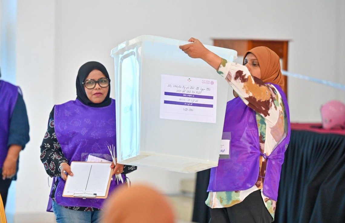 ކައުންސިލް އިންތިހާބަށް 7،000 އޮފިޝަލުން ހޯދަނީ