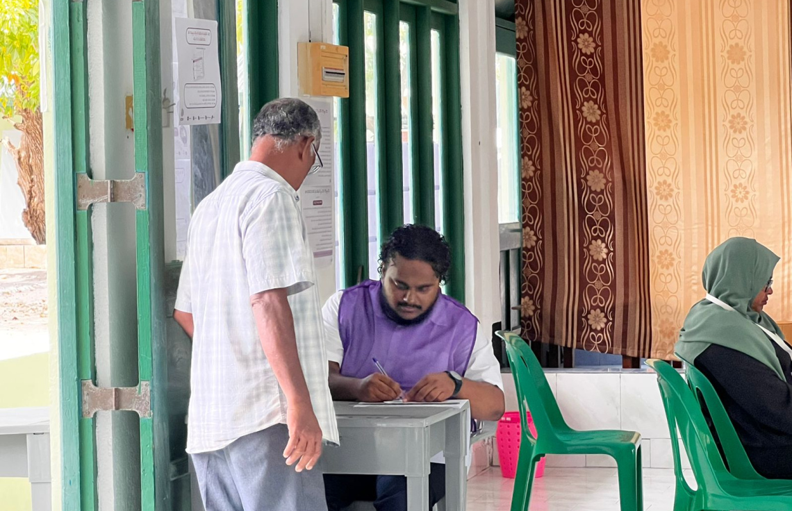 އައްޑޫ ވޯޓުގައި ބައިވެރިވާ މީހުންގެ އަދަދު މަދު