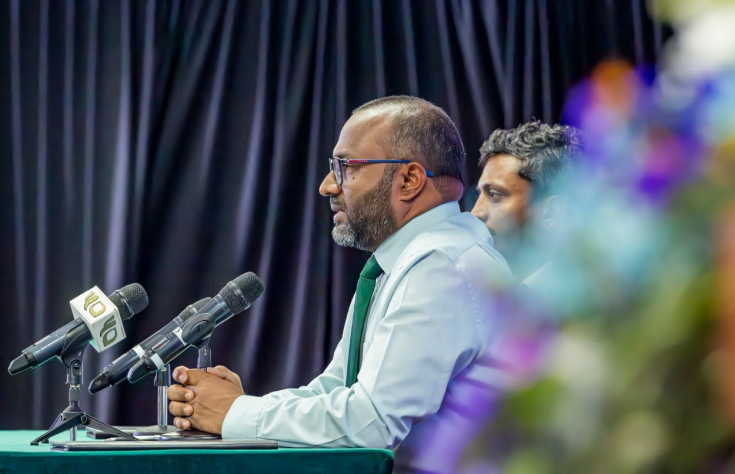 އިސްލާމިކް މިނިސްޓަރު ޑރ. މުހައްމަދު ޝަހީމް އަލީ ސައީދު، ވަގުފް އިމާރާތުގެ އެއްބަސްވުމުގައި ސޮއި ކުރުމުގެ ރަސްމިއްޔާތުގައި ވާހަކަ ދައްކަވަނީ-- ފޮޓޯ: އިސްލާމިކް މިނިސްޓްރީ