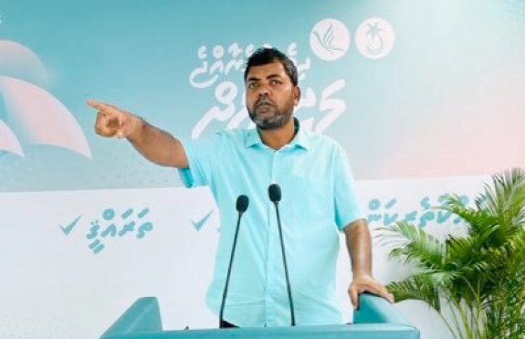 ވަގަށް ސިނގިރެޓް އެތެރެކުރި ކުންފުންޏެއްގައި މެންބަރެއް