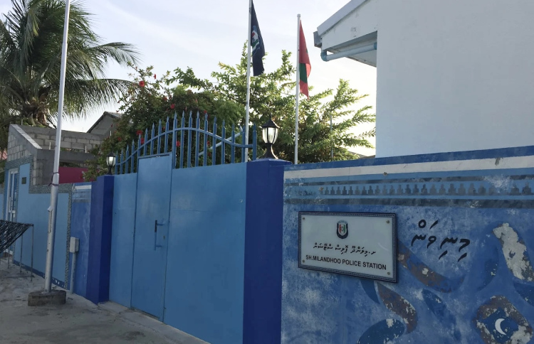 ކޮއްތު ފައިސާގެ މައްސަލާގައި ހަތަރު ފުލުހަކު ސަސްޕެންޑް