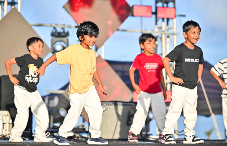 ބީއެމްއެލްއިން އައްޑޫގައި ކާނިވަލެއް ބާއްވައިފި