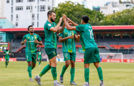 ދިވެހި ޕްރިމިއާ ލީގުގައި މާޒިޔާއިން ވެލެންސިއާ ކޮޅަށް ލަނޑު ޖެހުމަށް ފަހު އުފާފާޅު ކުރަނީ --- ފޮޓޯ: މާޒިޔާ