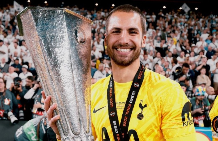 ފޮޓޯގްރަފަރަކަށްވާން 27 އަހަރުގައި ކުޅުން ހުއްޓާލައިފި