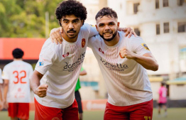 ވިކްޓަރީ އަށް ލަނޑު ޖަހައިން އެވަޓަން (ކ) --- ފޮޓޯ: ޑީޑީޕީއެލް