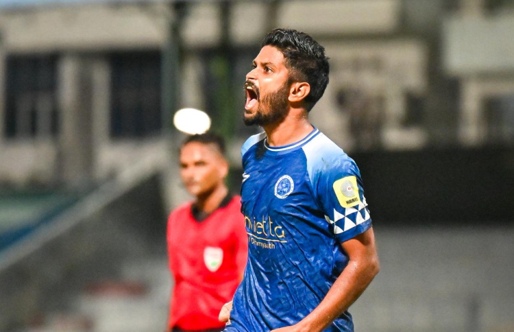 ނިއު ކޮޅަށް ފުރަތަމަ ގޯލް، ޓީމު މޮޅުކޮށްދިނީ ހަންނަ