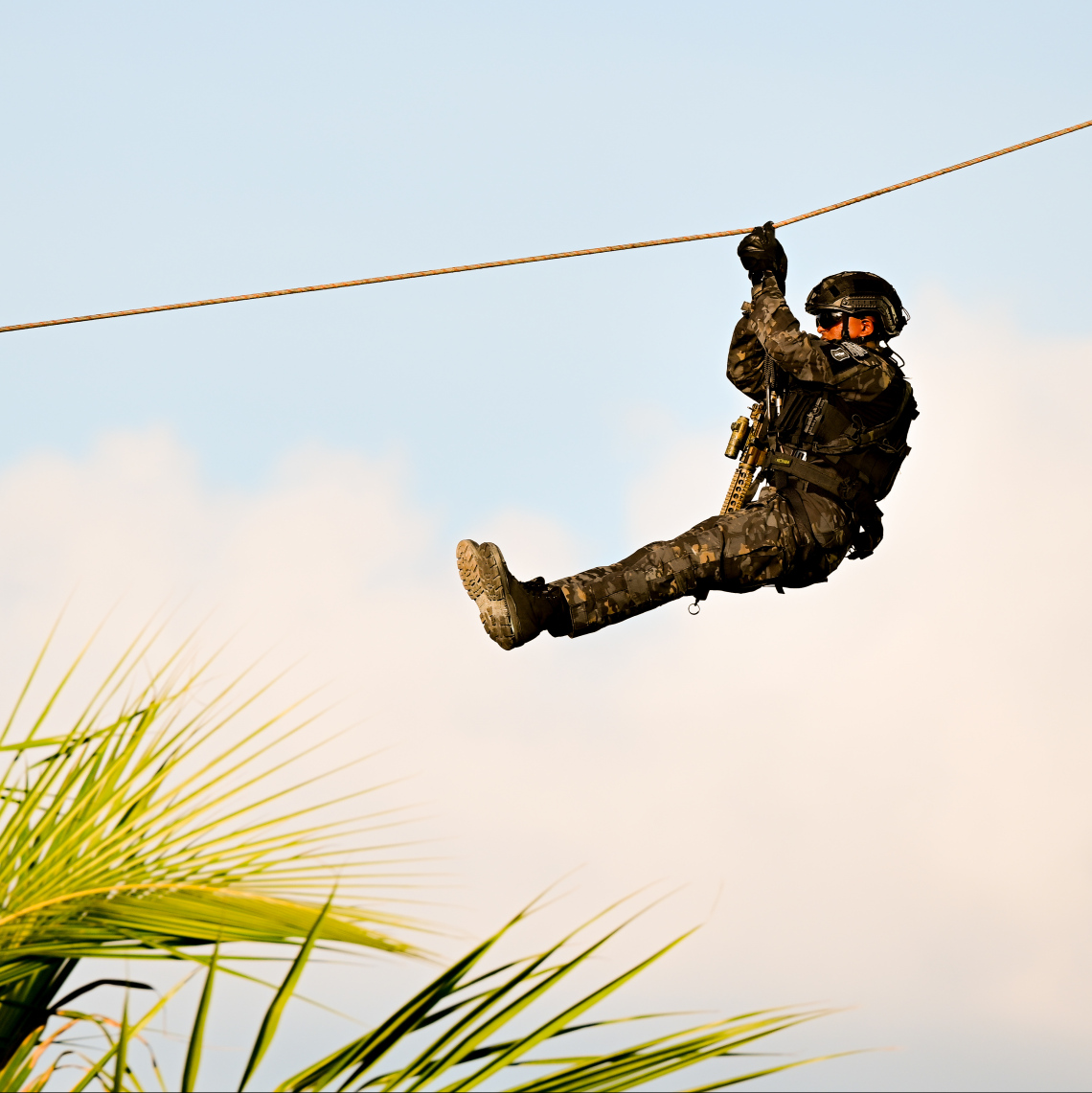 ނަސްރުގެ ދުވަހުގެ މުނާސަބާގައި ސިފައިން އަސްކަރީ ހަރަކާތްތައް ދައްކައިލަނީ..--- ފޮޓޯ: ނިޝާން އަލީ | މިހާރު