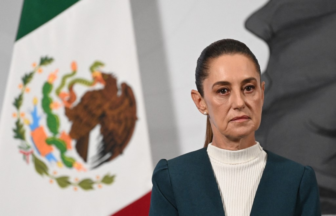 މެކްސިކޯގެ ރައީސަށް މަގުމަތިން ޖިންސީ ގޯނާކޮށްފި