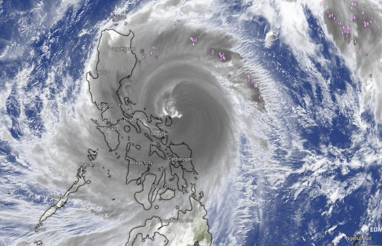 ތޫފާން ފަންގް-ވޮންގް ސުޕަ ޓައިފޫނަކަށް ބަދަލުވެއްޖެ
