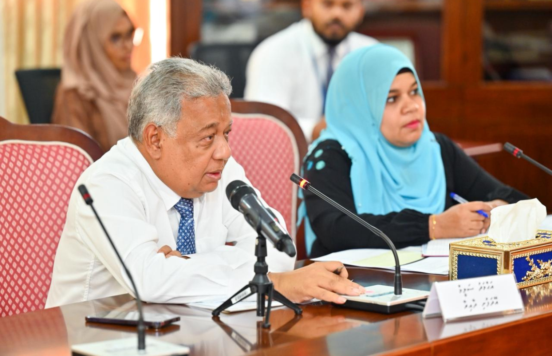 ބަޖެޓް ކޮމިޓީގެ މުގައްރިރު ސަލީމު ވާހަކަ ދައްކަވަނީ --- މިހާރު ފޮޓޯ/ނިޝާން އަލީ