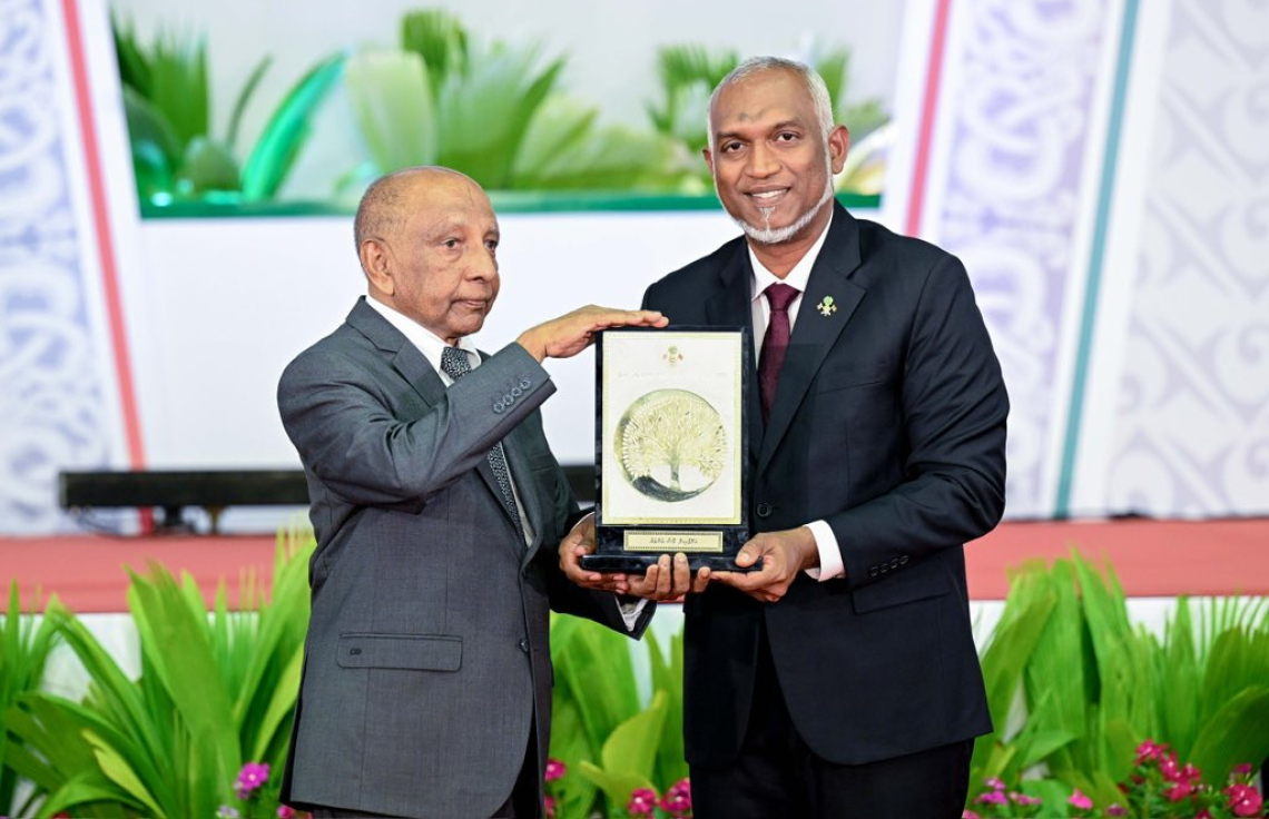 ސިއްހީ ދާއިރާއިން ޝަރަފްގެ އިނާމު މޫސާ އަންވަރަށް