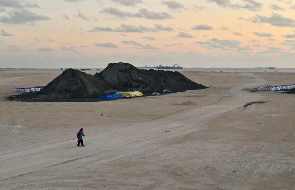 ރަސްމާލެ އިން ހިއްކާފައި ސަރަހައްދުގައި މިއަދު ހަވީރު މީހަކު ހަރަކާތްތެރިވަނީ.---ފޮޓޯ: ނިޝާން އަލީ| މިހާރު