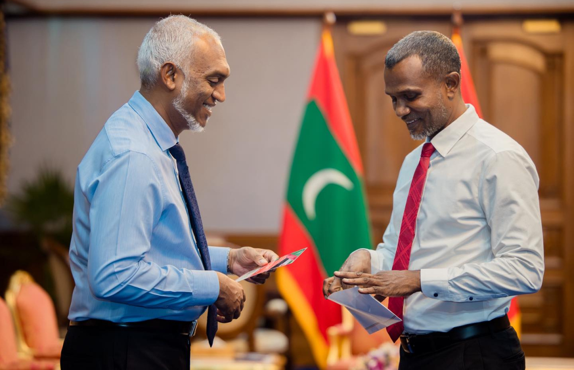 ސުވެނިއާ ޓިކެޓް ރައީސް ބައްލަވައިގެންފި