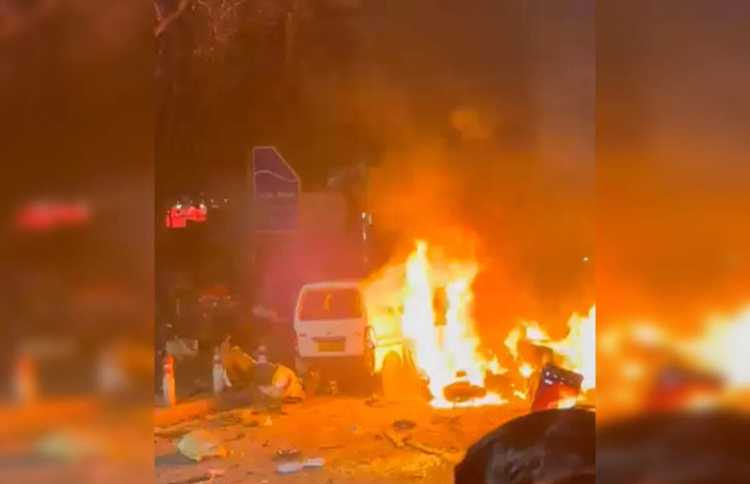 އަތުލި ގޮވާތަކެތިން ކަޝްމީރު ޕޮލިސް ސްޓޭޝަނެއް ގޮވައިފި