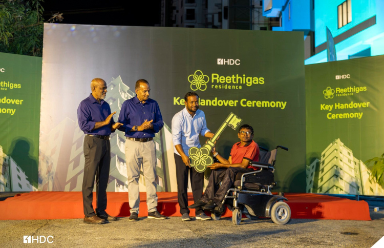 އެޗްޑީސީ މުވައްޒަފުންގެ ފްލެޓުތައް ހަވާލުކުރަން ފަށައިފި