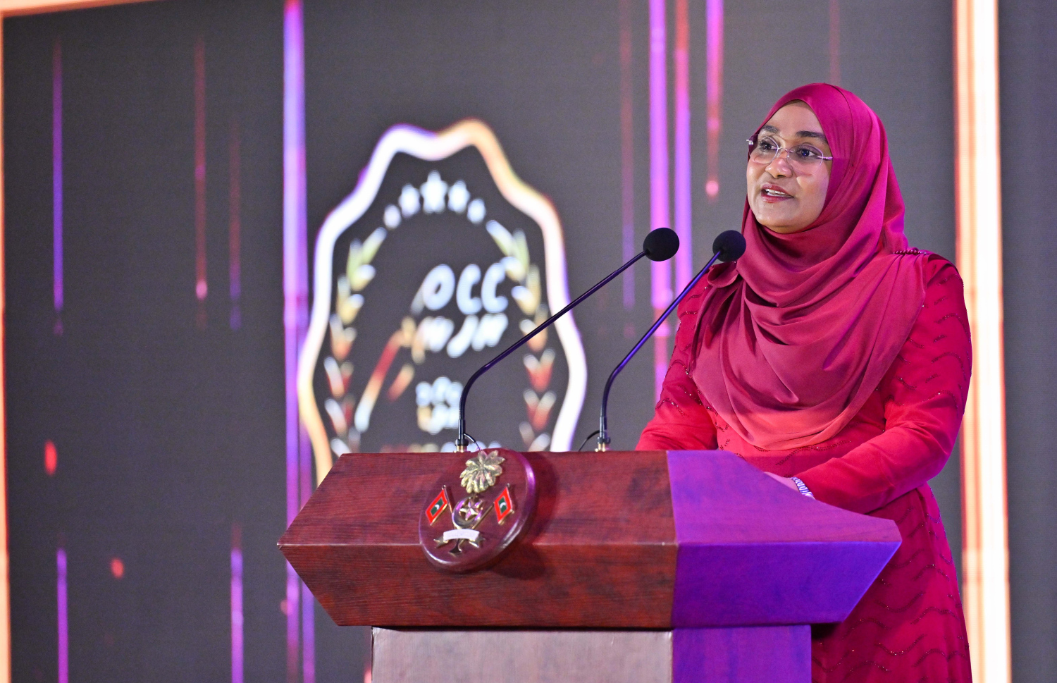 ރޭގެ ޖަލްސާގައި ފަސްޓް ލޭޑީ ސާޖިދާ ވާހަކަ ދައްކަވަނީ.---ފޮޓޯ: ރައީސް އޮފީސް