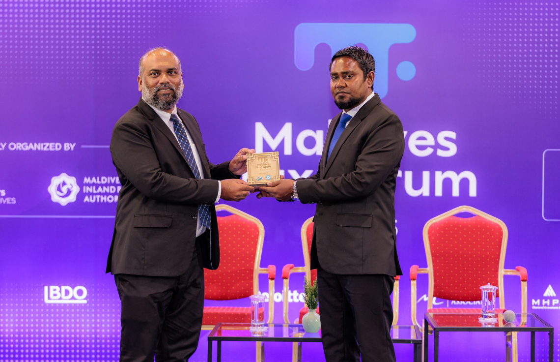 އިންސްޓްޓިއުޓް އޮފް ޗާޓާޑް އެކައުންޓެންޓްސް އޮފް މޯލްޑިވްސް އާއި މޯލްޑިވްސް އިންލެންޑް ރެވެނިއު އޮތޯރިޓީ (މީރާ) ގުޅިގެން ބޭއްވި ޓެކްސް ފޯރަމްގެ ތެރެއިން.--- ފޮޓޯ: ސީއޭ މޯލްޑިވްސް