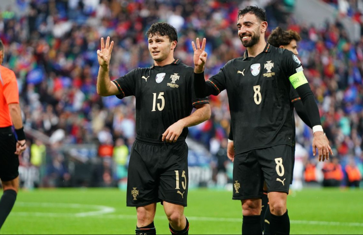 ރޮނާލްޑޯ ނެތި ޕޯޗުގަލް ވޯލްޑް ކަޕަށް