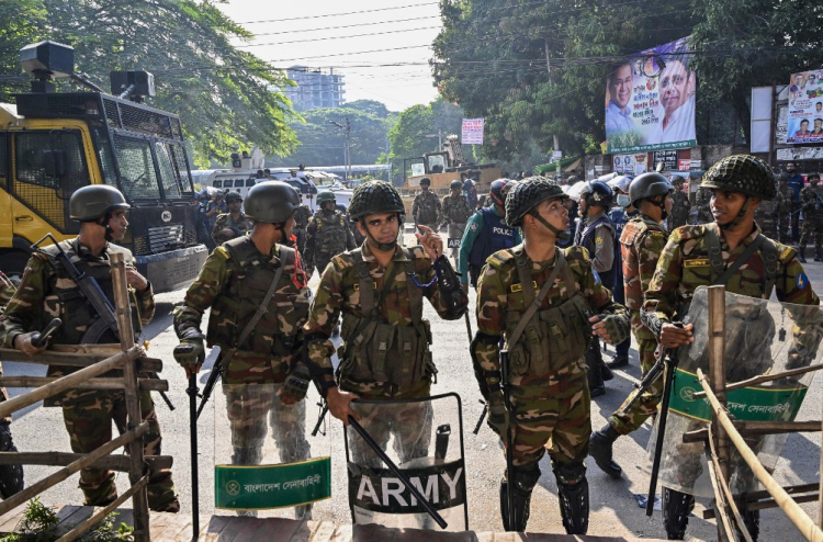 ބަންގްލާދޭޝްގެ ކުރީގެ ޕޮލިސް ޗީފް މަރަން ހުކުމްކޮށްފި